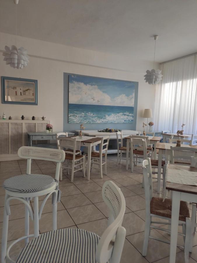 Hotel Imperia مارتْشانا مارينا المظهر الخارجي الصورة