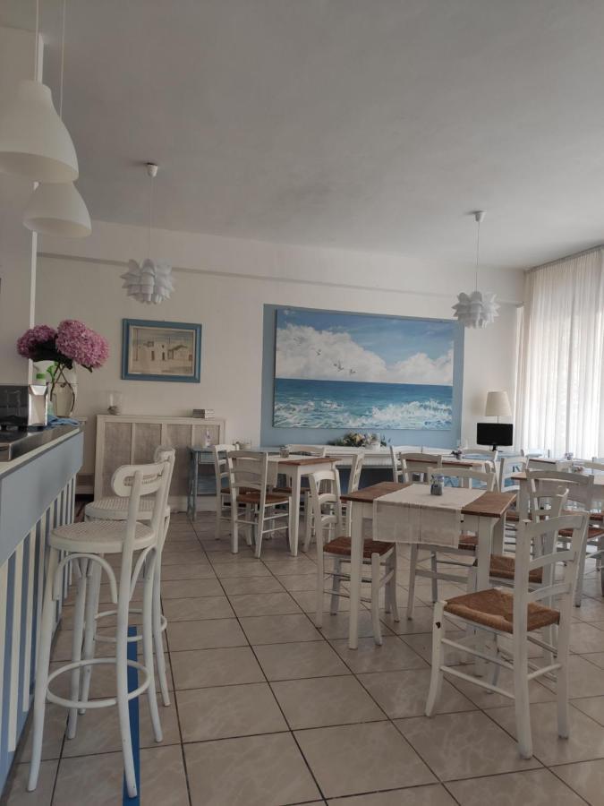 Hotel Imperia مارتْشانا مارينا المظهر الخارجي الصورة